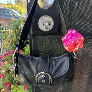Gorgeous Vintage Y2k Coach Soho Small Flap Shoulder Bag #9247